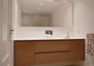 Diseño de mobiliario a medida para baños